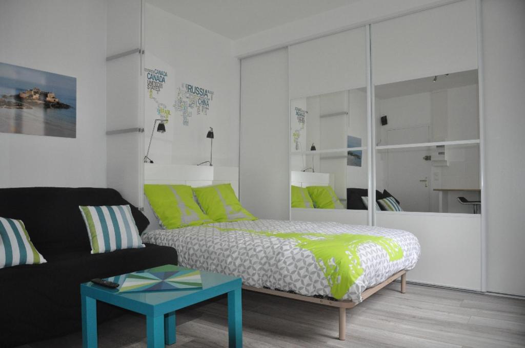 Studio lumineux Intra-muros à 2 pas de la plage. Saint-Malo Exterior foto