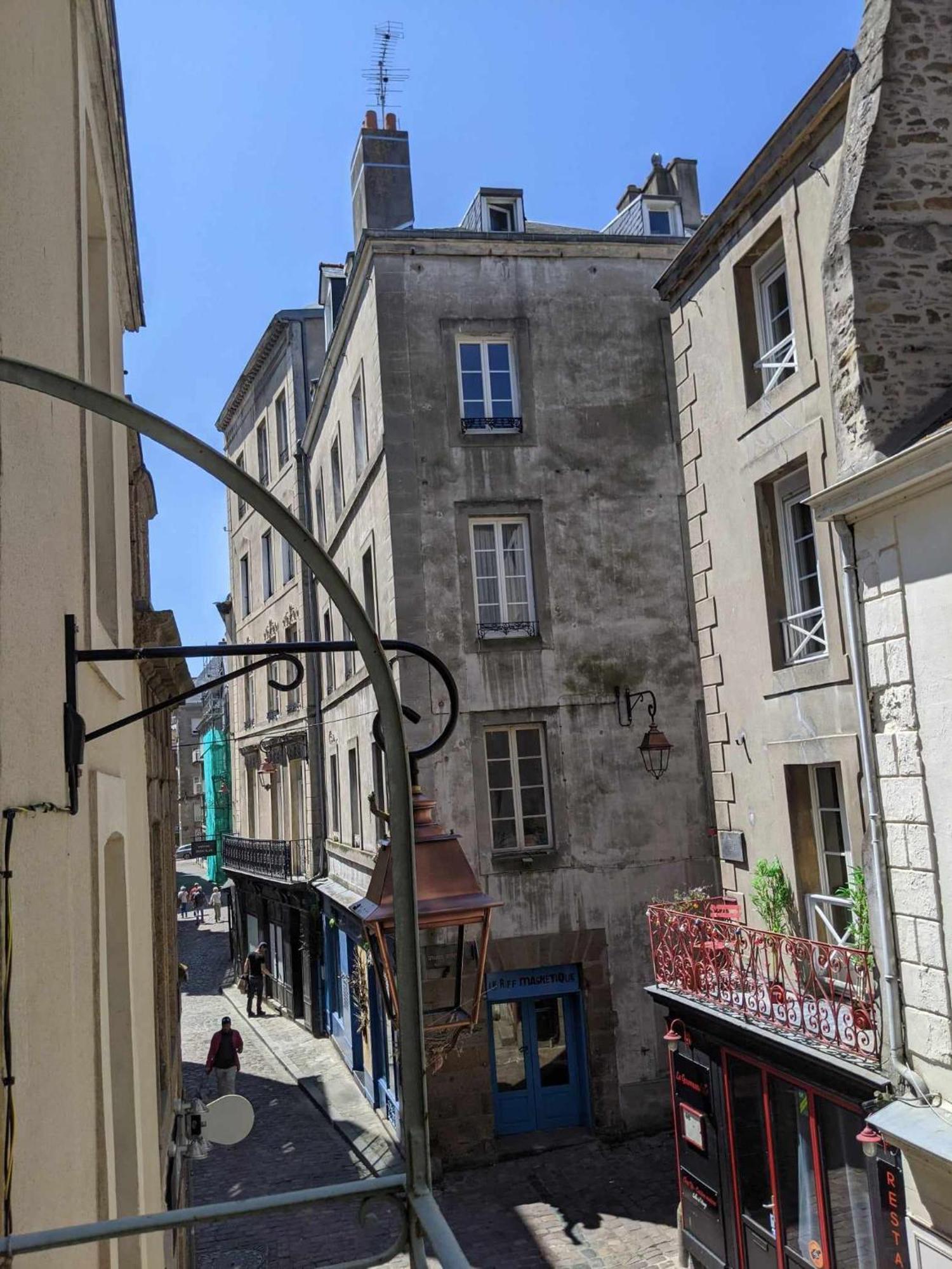 Studio lumineux Intra-muros à 2 pas de la plage. Saint-Malo Exterior foto